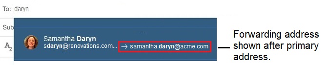 Se muestra una dirección de reenvío tras la dirección principal al citar un mensaje.